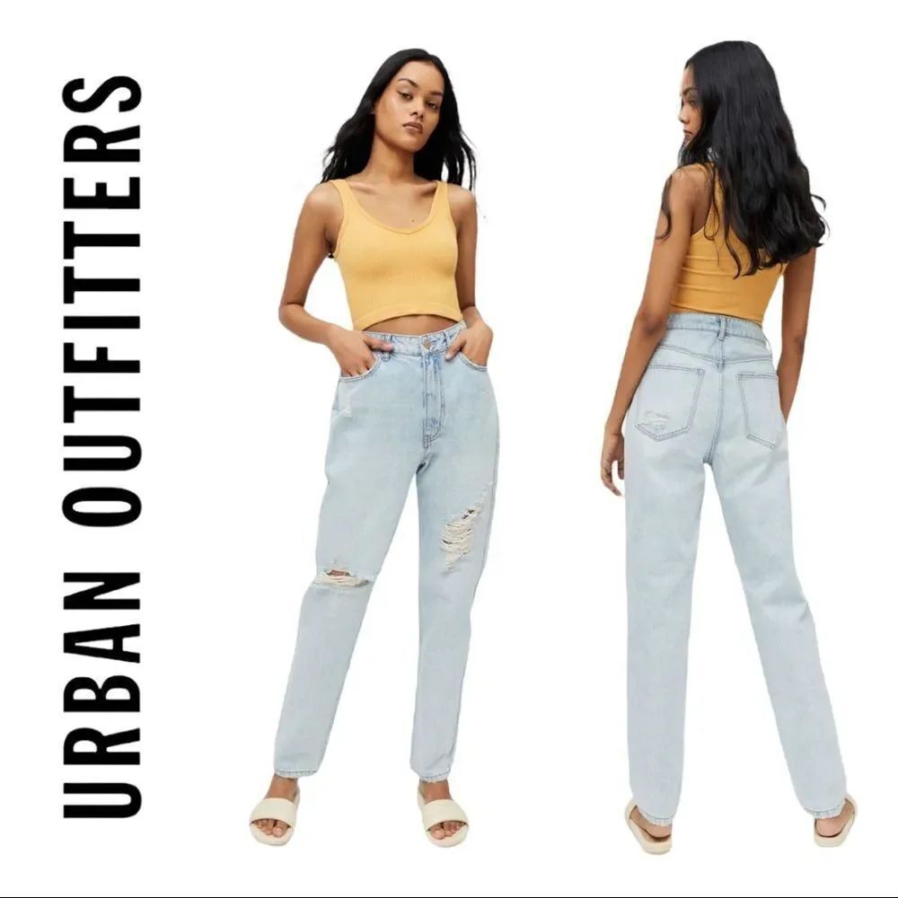 NEW BDG Urban Outfitters UO High Waisted Ripped Light Wash Mom Jeans 27